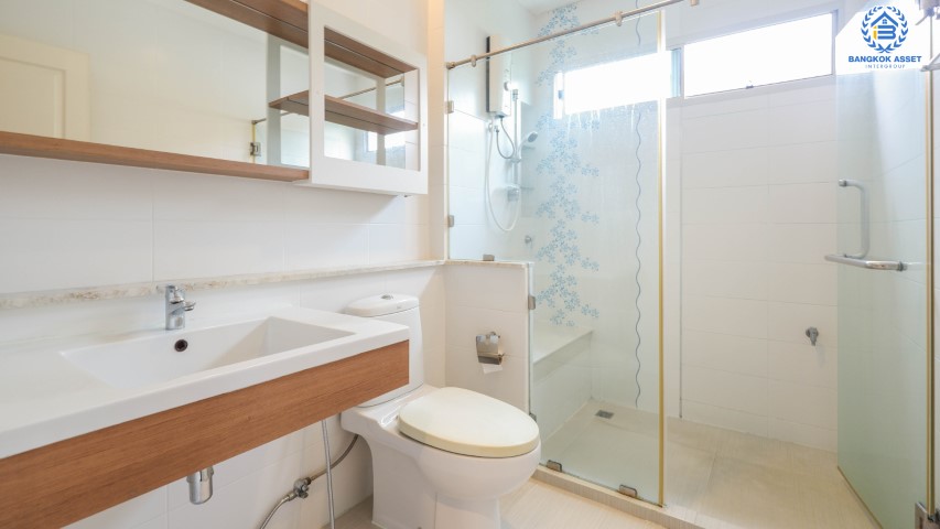 *****บ้านเดี่ยวมือสอง ม. มัณฑนา แจ้งวัฒนะ-ราชพฤกษ์ บ้านสวยมาก พร้อมเข้าอยู่ เนื้อที่กว่า 58.40  ฟังก์ชันครบครัน 3 ห้องนอน 3 ห้องน้ำ พร้อมมีห้องอเนกประสงค์ 1 ห้อง 2 ที่จอดรถ บรรยากาศร่มรื่นมาก พร้อมแวดล้อมไปด้วยสิ่งอำนวยความสะดวก และสาธารณูปโภคมากมาย  บนทำเลดี ที่เชื่อมสู่ถ.แจ้งวัฒนะได้อย่างรวดเร็ว